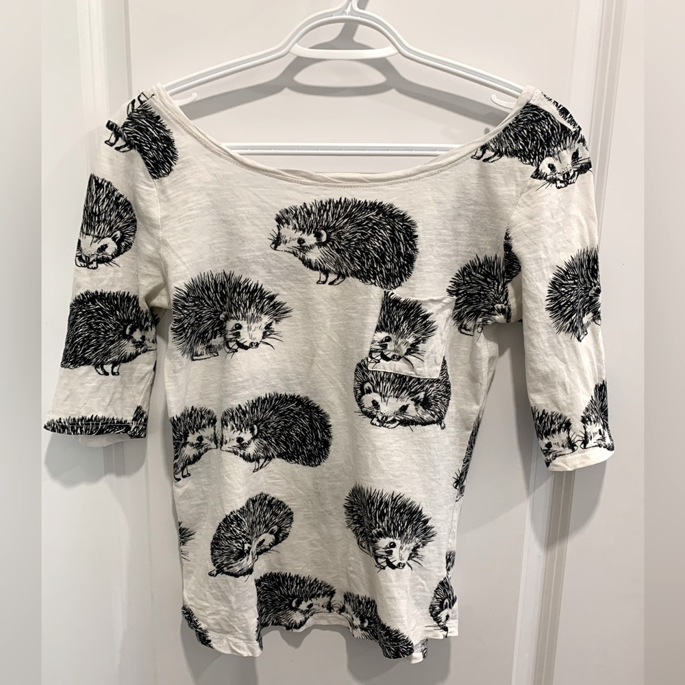 Vintage 9-H15 STCL Hedgehog T-shirt.